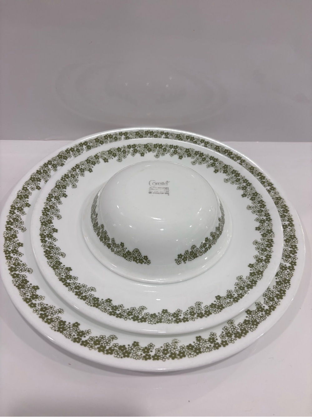 Vintage corelle spring blossom green crazy daisy dinner set